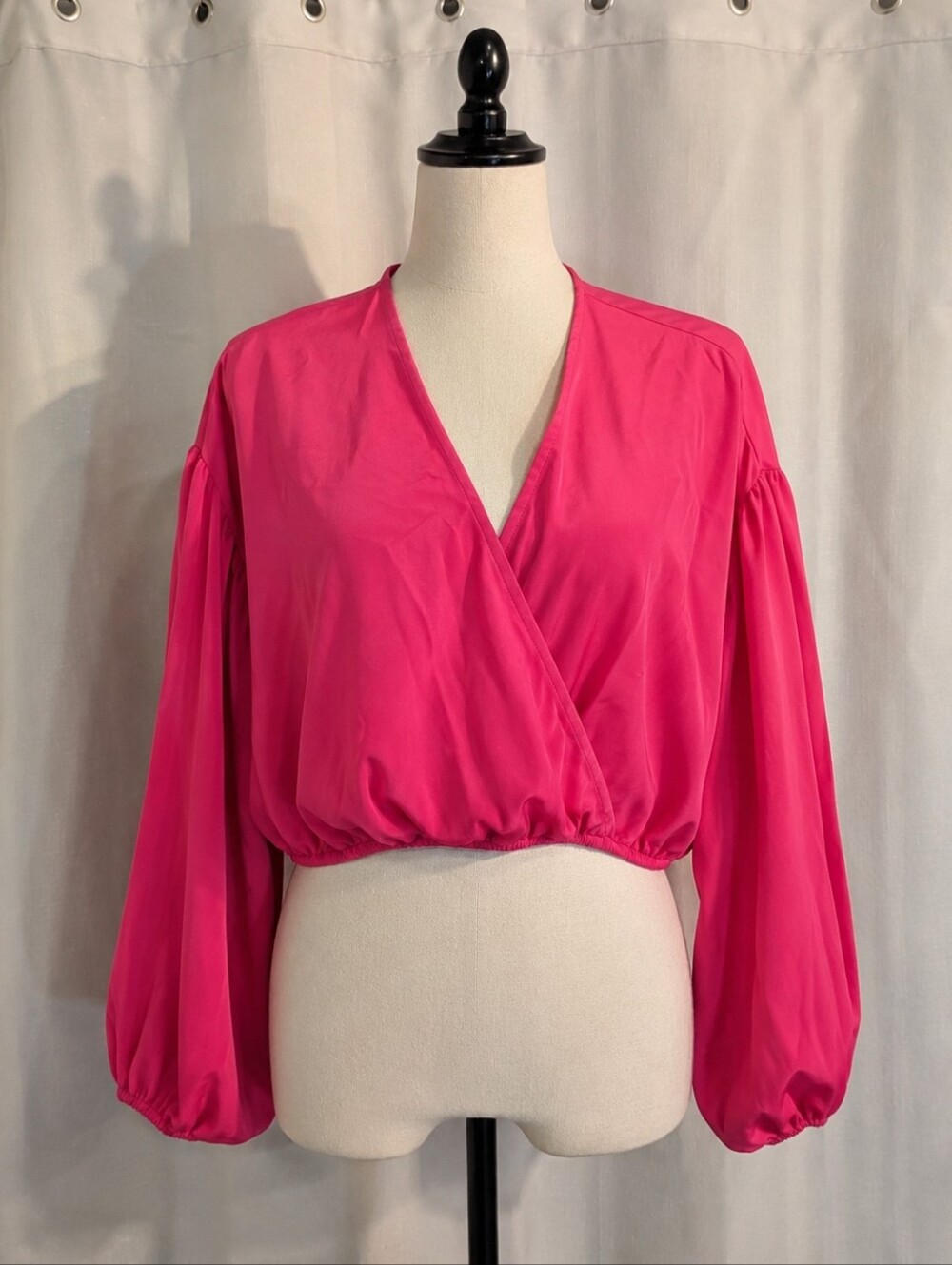 Shoe Dazzle Hot Pink Surplice Long Sleeve Crop Top